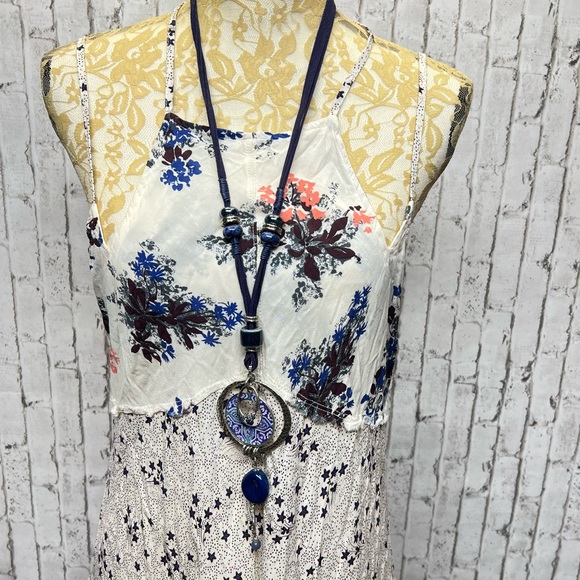 Intimately Free People Crescent Floral Stars Slip - Sz Medium - Picture 4 of 16